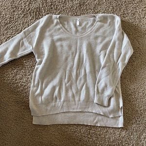 GapBody cream/white soft sweater, size large